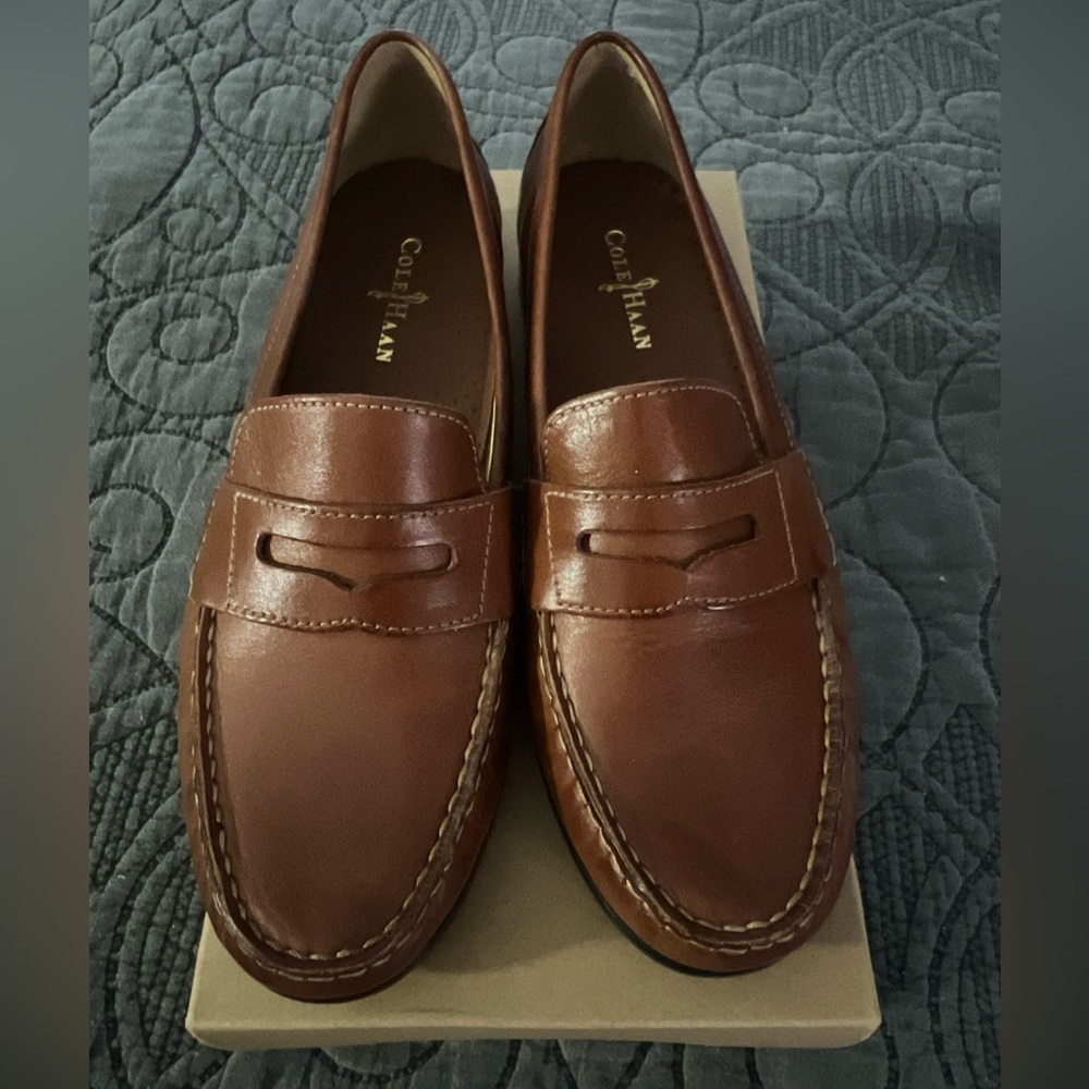 Cole HAAN women’s penny loafer sz 6